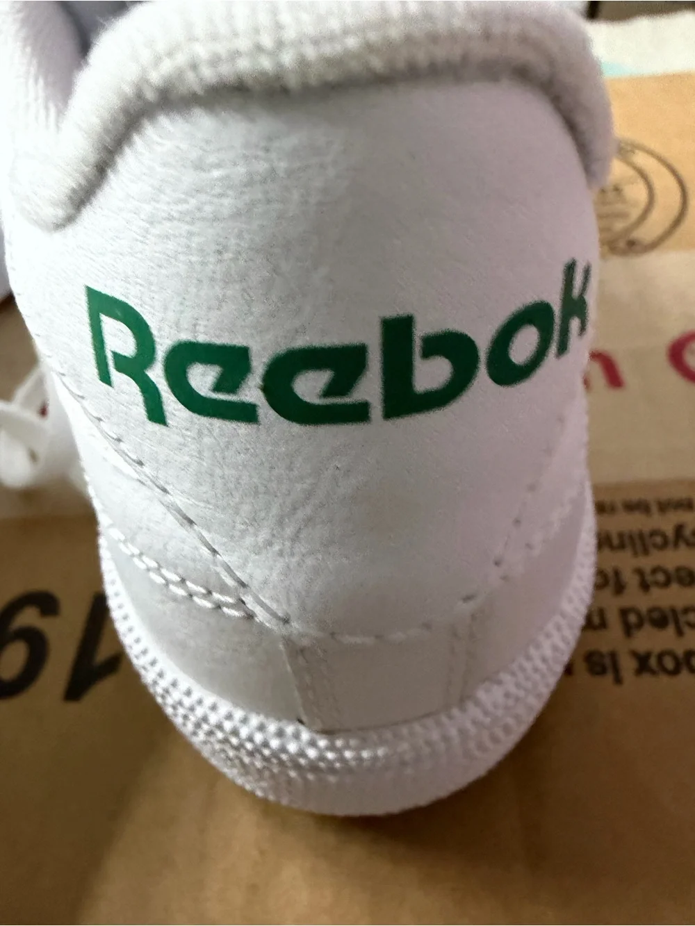 Reebok Classic WoMen's White Leather Sneakers 8.5M